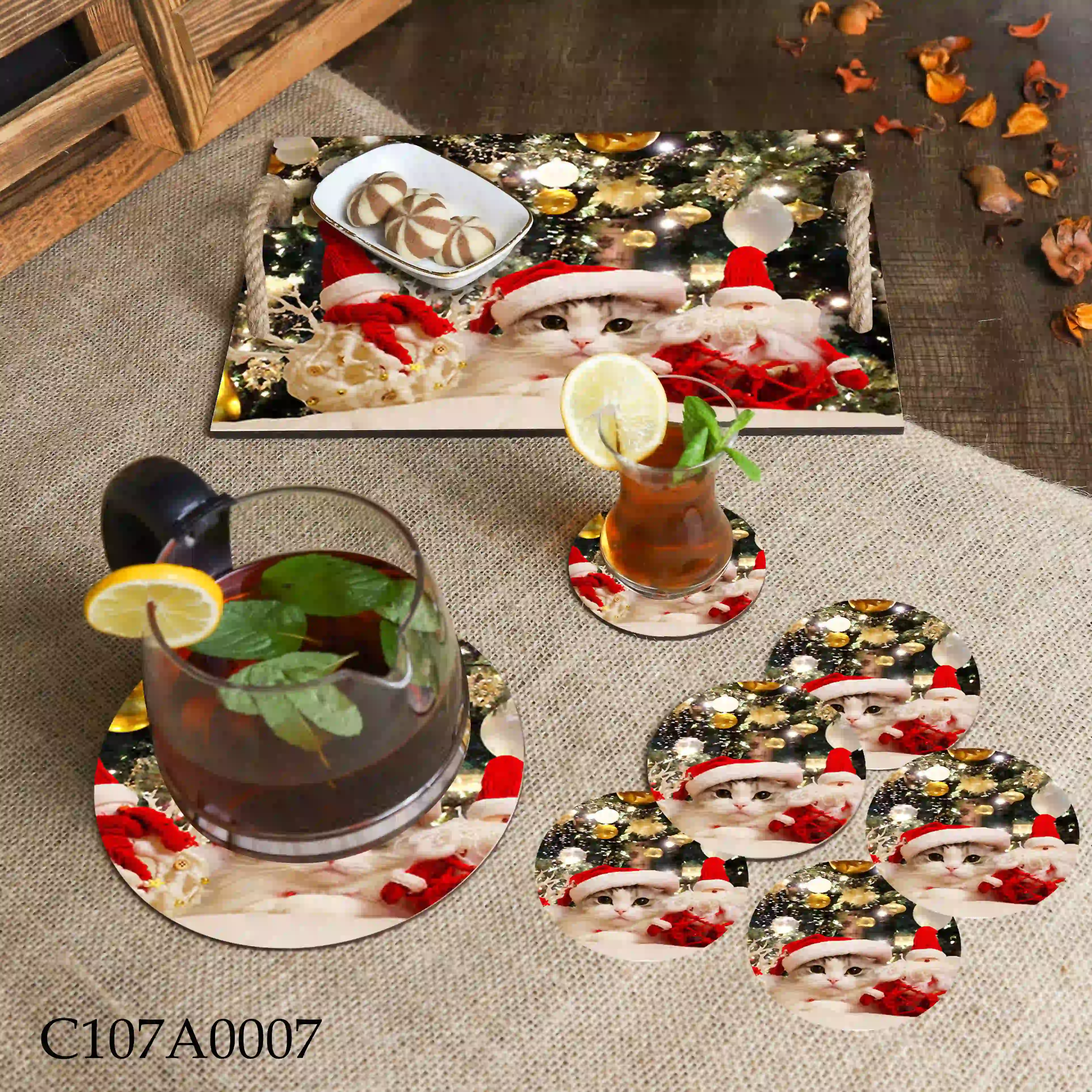 صينية مطبوعة قطة وزينة شجرة الميلاد